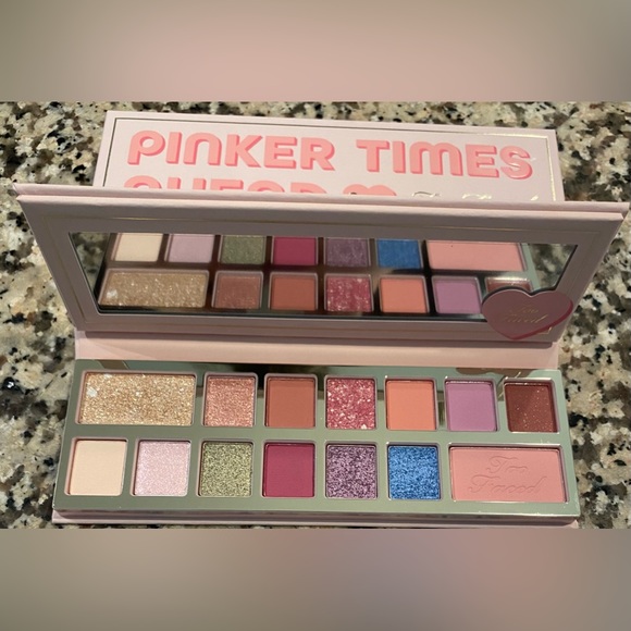 Too Faced Eyeshadow Palette Pinker Times Ahead - Picture 9 of 11